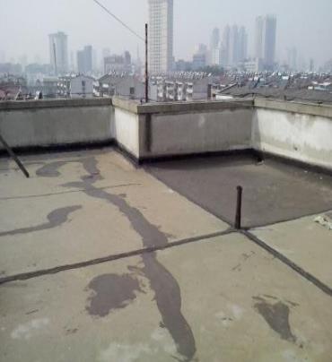 循化漏水维修 楼顶漏水是什么原因，楼顶漏水维修方法是什么?